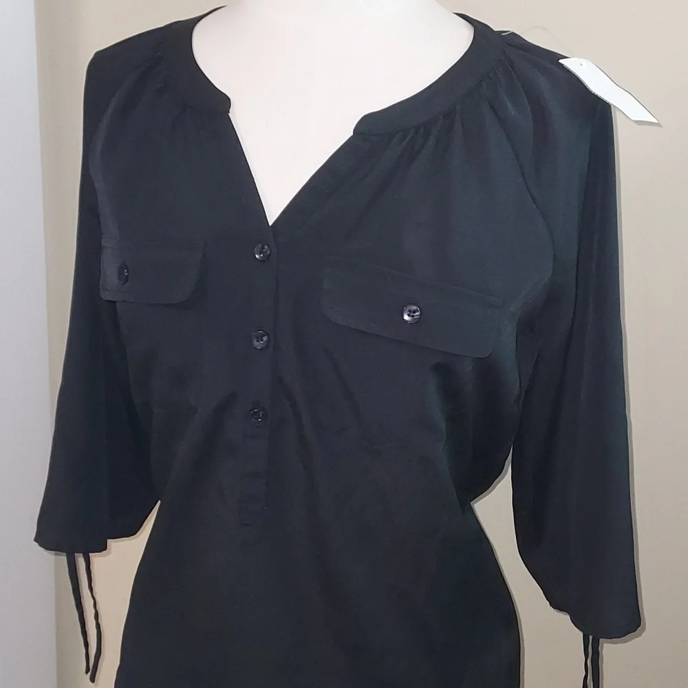 NEW york & Company Women's black  blouse size S in excellent condition